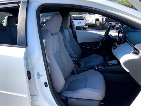 Used 2023 Toyota Corolla SE image 8