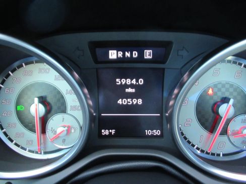Used 2013 Mercedes-Benz SLK 350 image 25