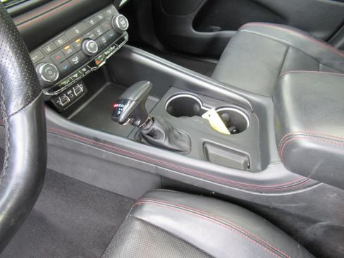 Used 2024 Dodge Durango GT RWD image 18