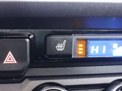 Used 2016 Toyota Tacoma TRD Sport w/ Premium & Technology Package image 23