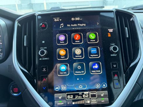 Used 2023 Subaru Ascent Premium w/ Convenience Package image 9