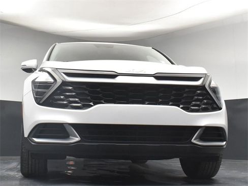 Certified 2025 Kia Sportage EX image 33