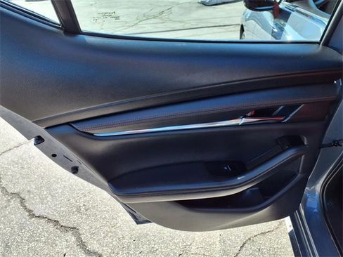 Used 2024 MAZDA MAZDA3 s image 9