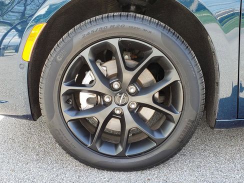 Used 2023 Chrysler Pacifica Limited w/ S Appearance Package AWD/4WD image 27