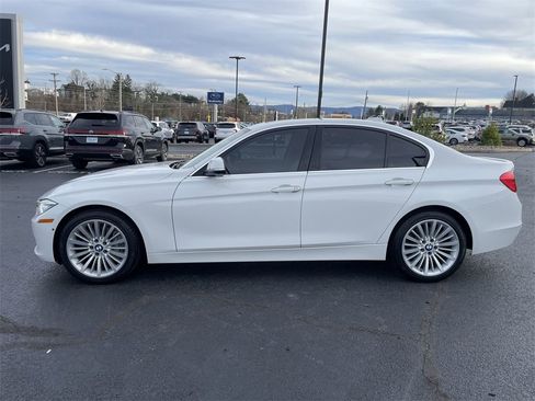 Used 2013 BMW 335i xDrive Sedan image 3