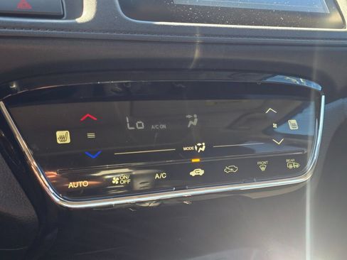 Used 2018 Honda HR-V EX image 31
