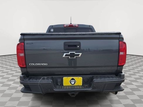 Used 2017 Chevrolet Colorado Z71 AWD/4WD image 5