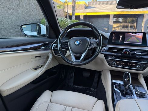Used 2019 BMW 530i w/ Convenience Package image 22