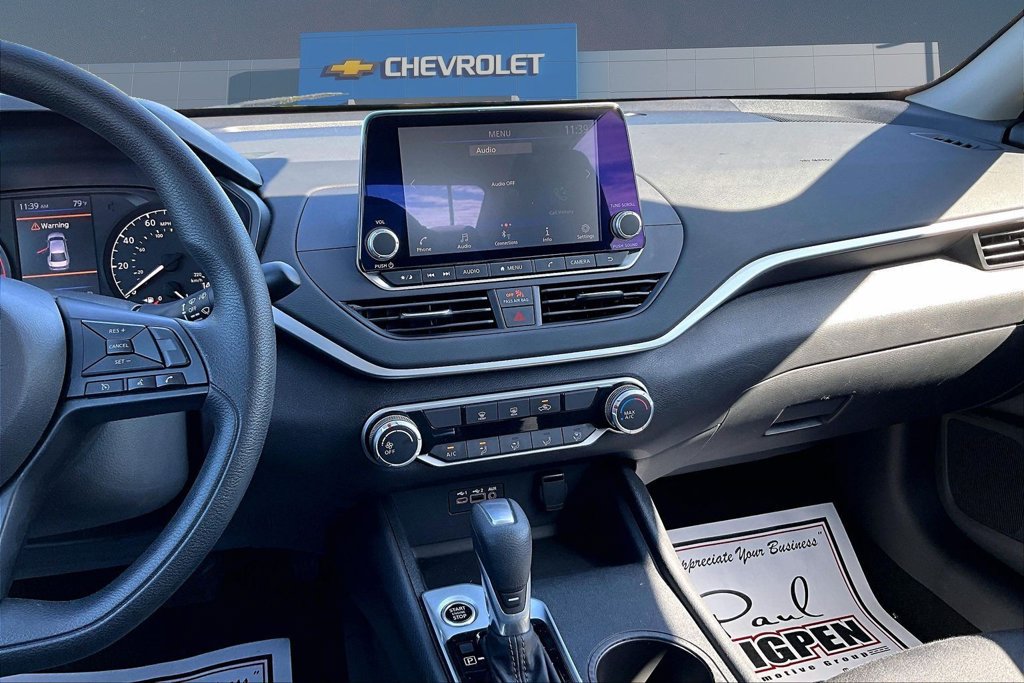 Used 2025 Nissan Altima 2.5 S FWD image 10