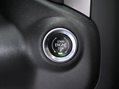 Used 2023 Chevrolet Silverado 1500 Custom image 33