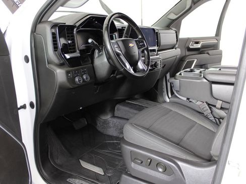 Used 2024 Chevrolet Silverado 3500 LT w/ Convenience Package AWD/4WD image 16