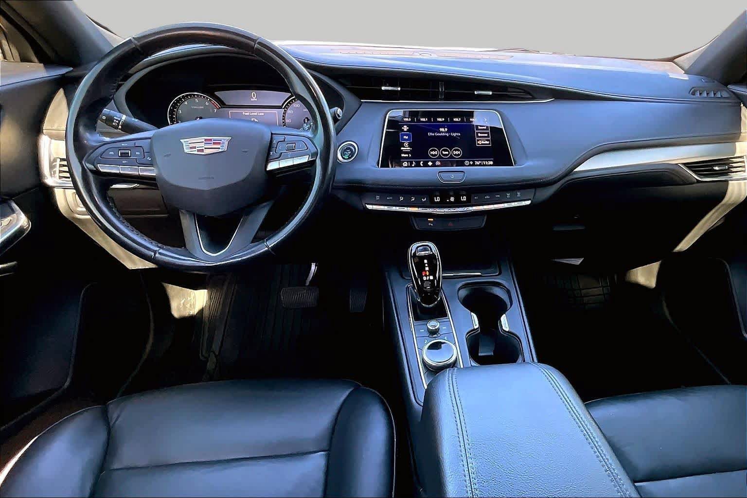 Used 2022 Cadillac XT4 Premium Luxury w/ LPO, ONYX Package FWD image 12