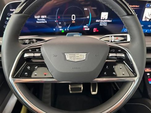 New 2026 Cadillac Vistiq Luxury w/ LPO, Floor Liner Package image 24