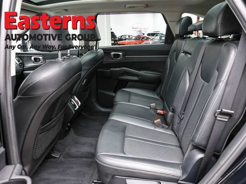 Used 2021 Kia Sorento S w/ Panoramic Sunroof Package AWD/4WD image 22