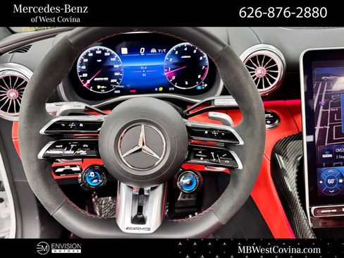 Used 2024 Mercedes-Benz SL 55 AMG 4MATIC image 32