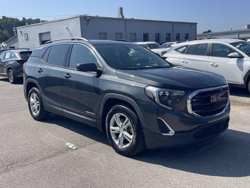 Used 2018 GMC Terrain SLE w/ Driver Convenience Package FWD image 1