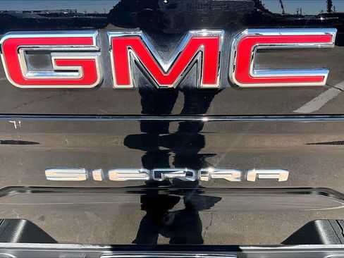Certified 2022 GMC Sierra 1500 SLT image 30