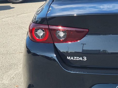 Used 2025 MAZDA MAZDA3 s image 8
