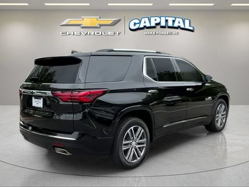 Used 2023 Chevrolet Traverse High Country w/ LPO, Floor Liner Package FWD image 5