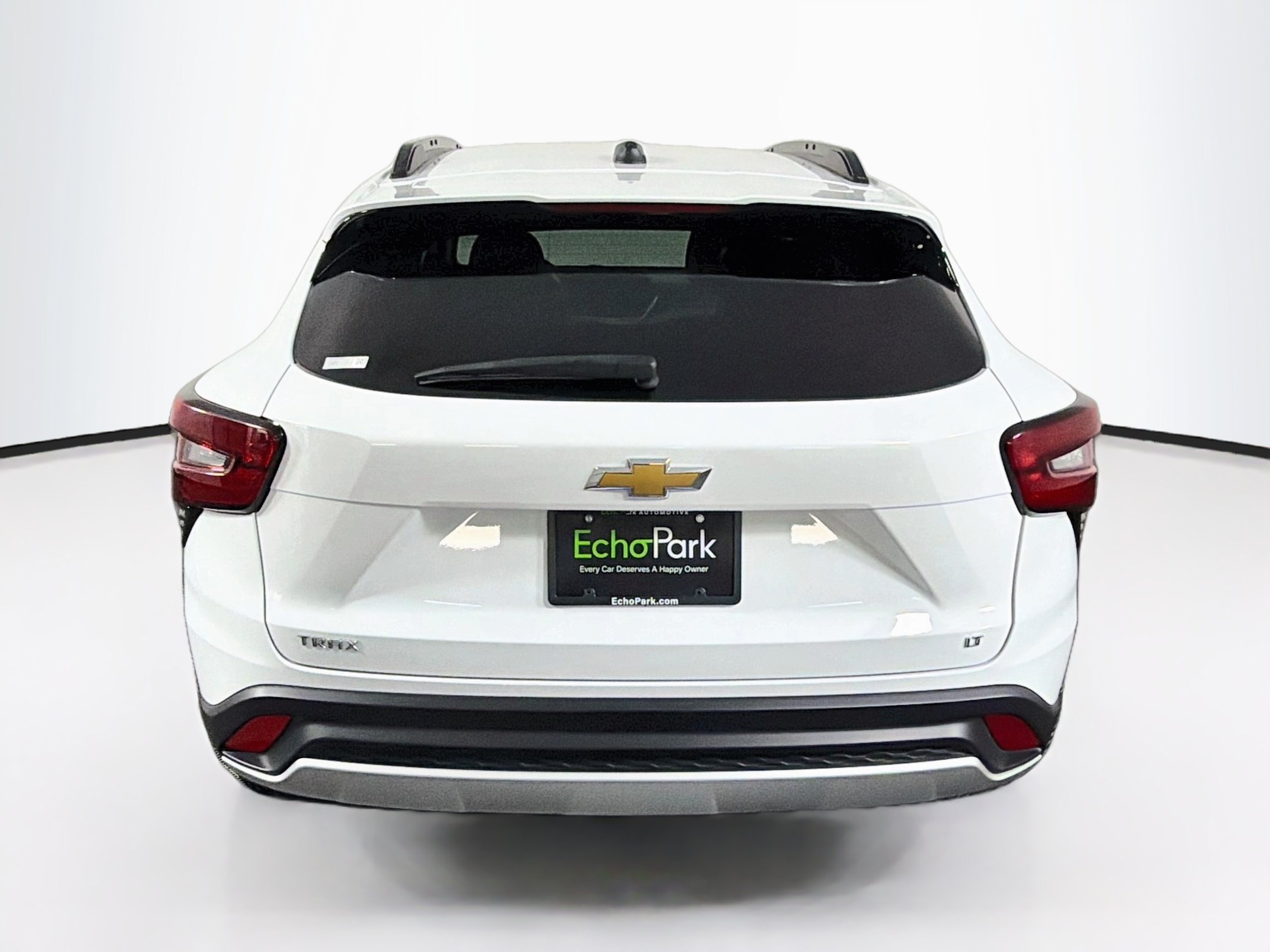 Used 2025 Chevrolet Trax LT FWD image 7