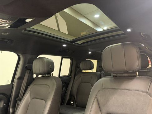 Used 2025 Land Rover Defender 130 V8 image 10