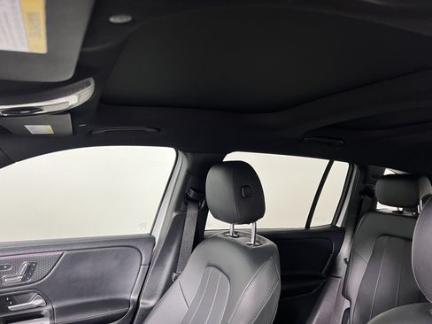 Certified 2024 Mercedes-Benz GLB 250 4MATIC image 19