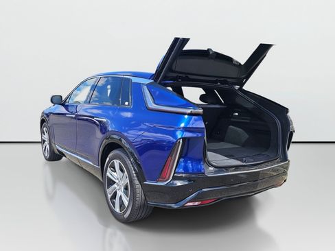 Certified 2024 Cadillac Lyriq Tech RWD image 7