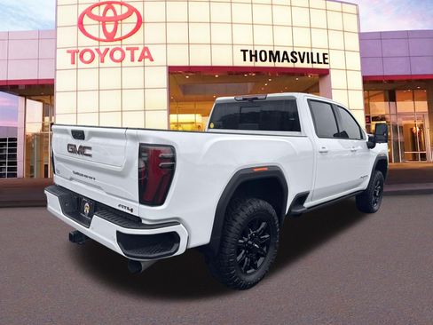 Used 2025 GMC Sierra 2500 AT4 w/ AT4 Premium Plus Package AWD/4WD image 5