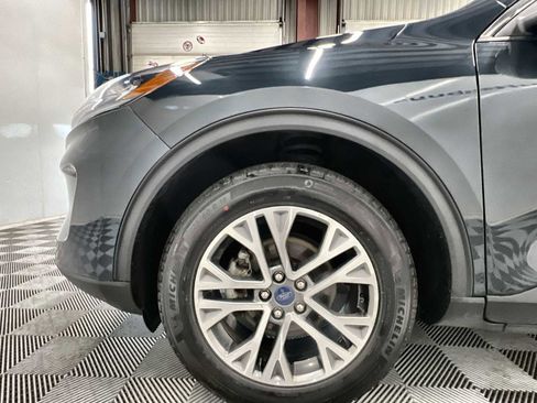 Used 2022 Ford Escape SEL w/ Technology Package image 18
