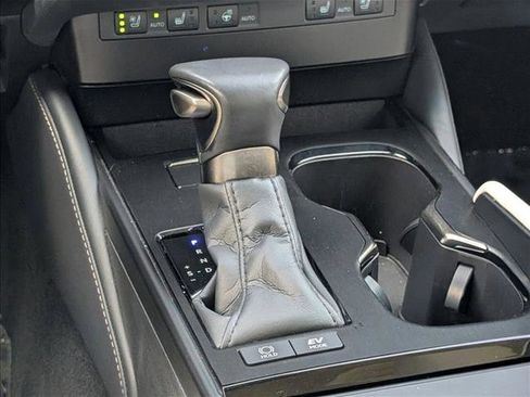 Used 2025 Lexus ES 300h w/ Premium Package FWD image 12