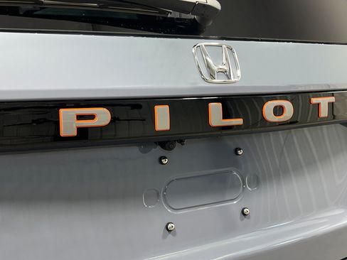 New 2026 Honda Pilot TrailSport image 7