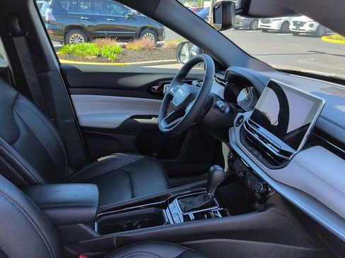 Used 2025 Jeep Compass Limited AWD/4WD image 10