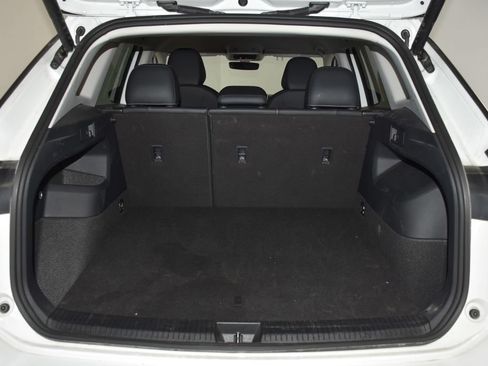 Used 2026 Volkswagen Tiguan SE FWD image 25
