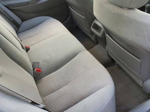 Used 2007 Toyota Camry LE FWD image 12