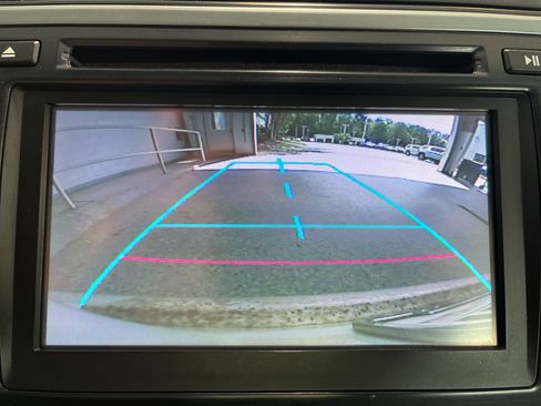 Used 2014 Toyota Camry LE image 19