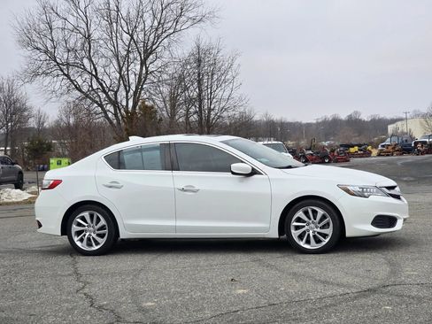 Used 2018 Acura ILX image 5