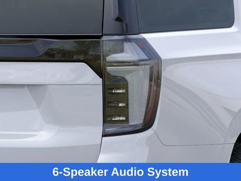 New 2026 Chevrolet Suburban LT image 12