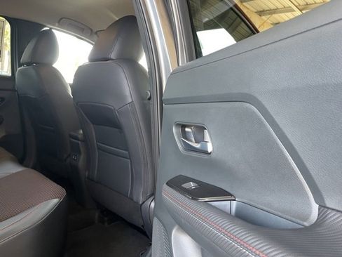 Used 2025 Nissan Kicks SR image 23