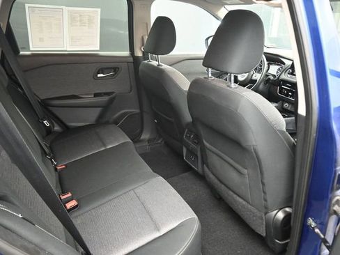 Used 2022 Nissan Rogue SV image 47