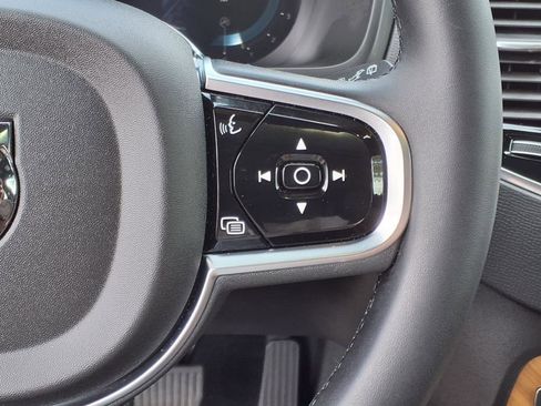 Certified 2025 Volvo XC90 B5 Plus image 21