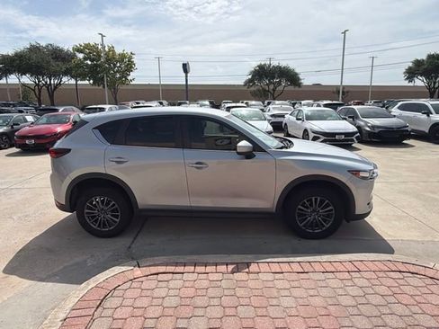 Used 2017 MAZDA CX-5 Sport FWD image 5