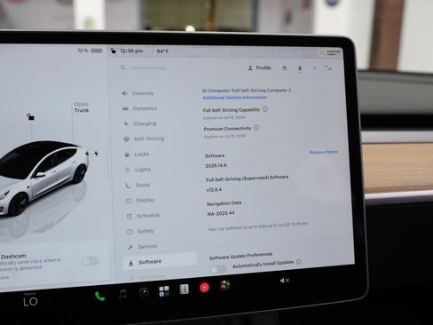 Used 2023 Tesla Model 3 Standard Range RWD image 31