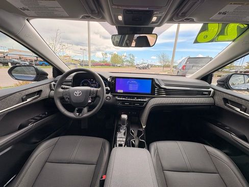 Used 2026 Toyota Camry XLE FWD image 13