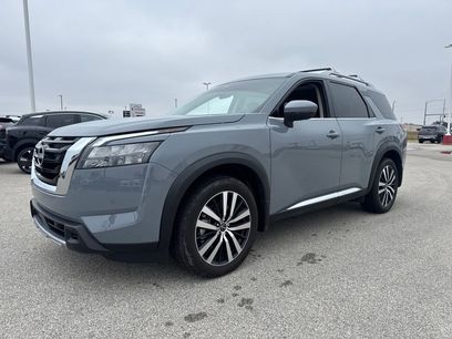Used 2025 Nissan Pathfinder Platinum w/ Cargo Package
