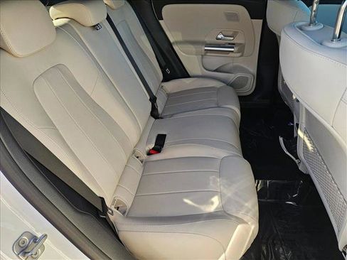 Certified 2025 Mercedes-Benz GLA 250 image 20