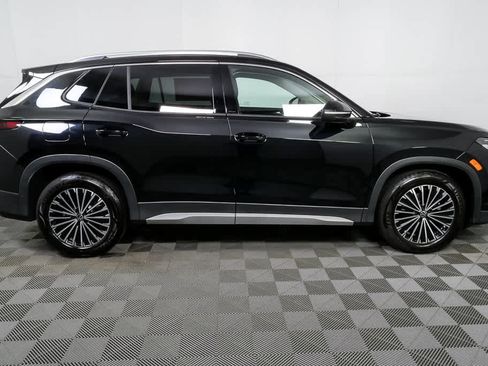 Certified 2025 Volkswagen Tiguan S w/ 18" Wheel Package image 25