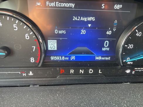 Used 2021 Ford Explorer XLT w/ Equipment Group 202A image 11