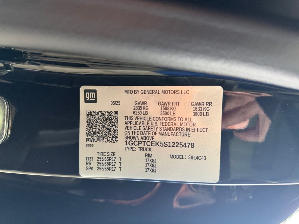 Used 2025 Chevrolet Colorado LT AWD/4WD image 37