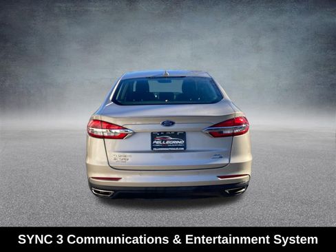 Used 2019 Ford Fusion SE image 5