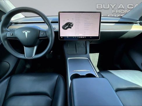 Used 2021 Tesla Model Y Long Range AWD/4WD image 16